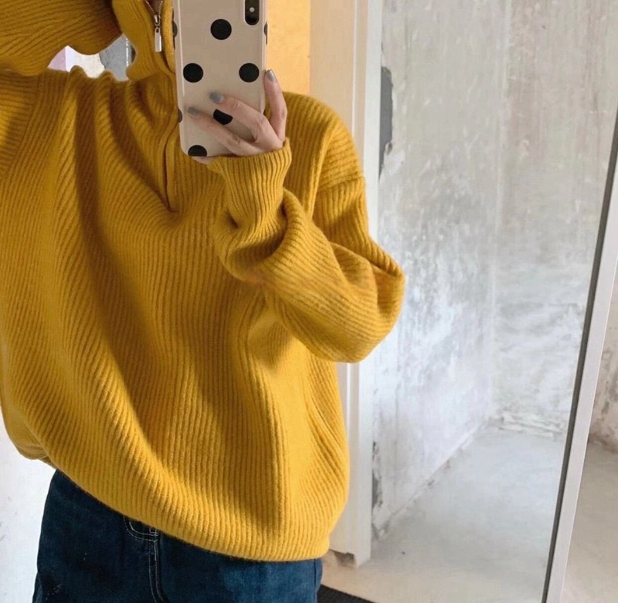 Women's Solid Color Loose Zipper Lapel Stand Up Sweater - Image 4