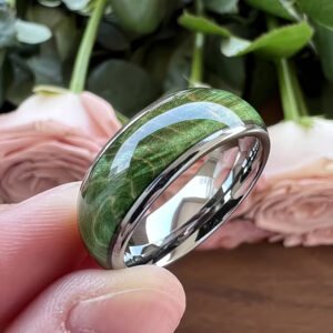 Stylish And Minimalist Green Wood-grain Ring