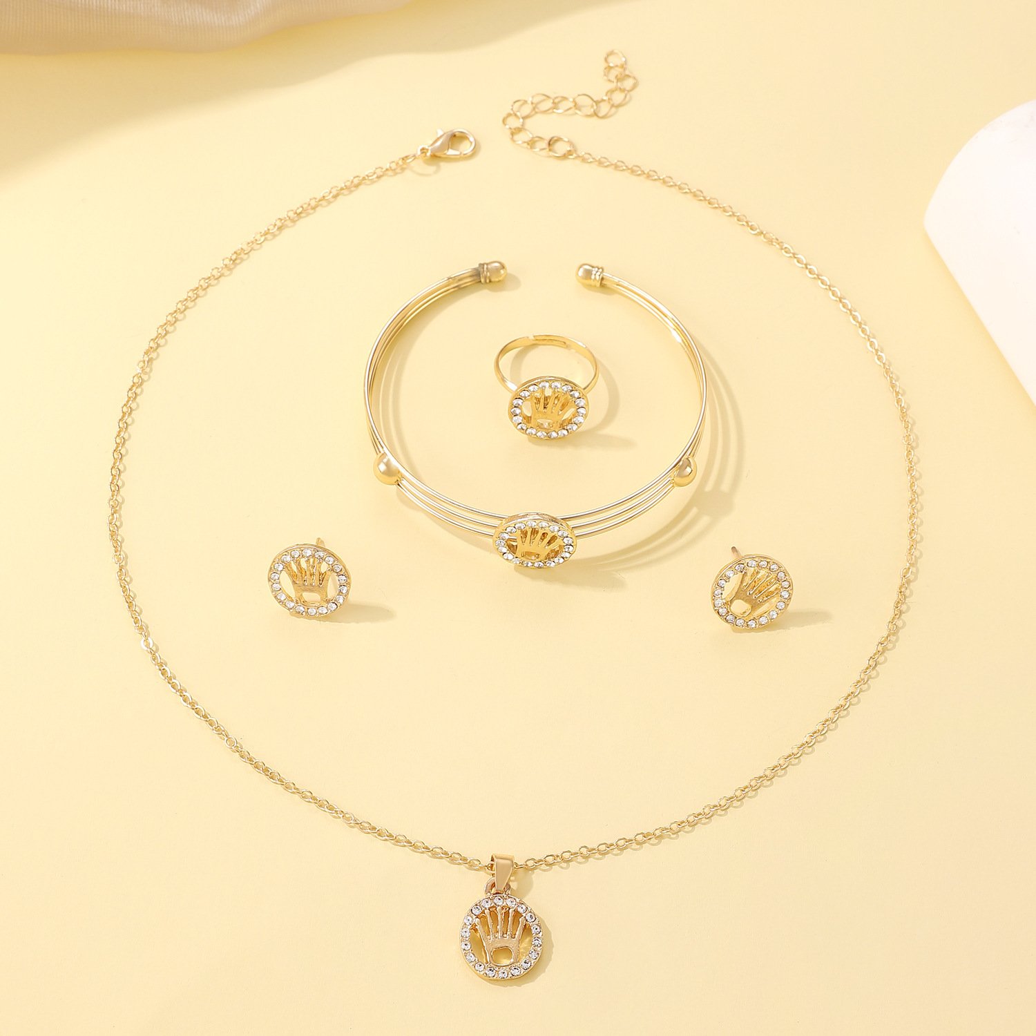 Exaggerating Heart-shapaed Butterfly Flower Letter Fashion Four-piece Set - Image 4