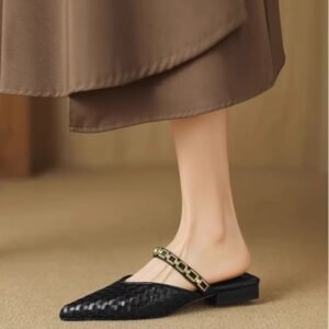 Chain-style Strappy Pointed-toe Low-heeled Flat Sandals