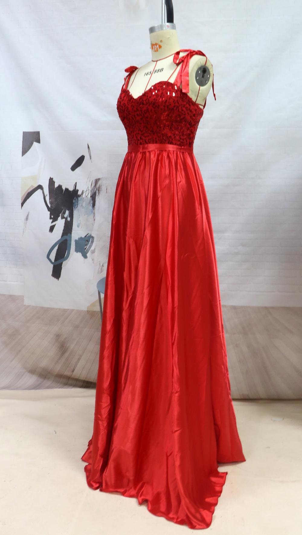 Women's Temperament Long Banquet Evening Dress Suspenders Sequined Large Skirt - Image 4
