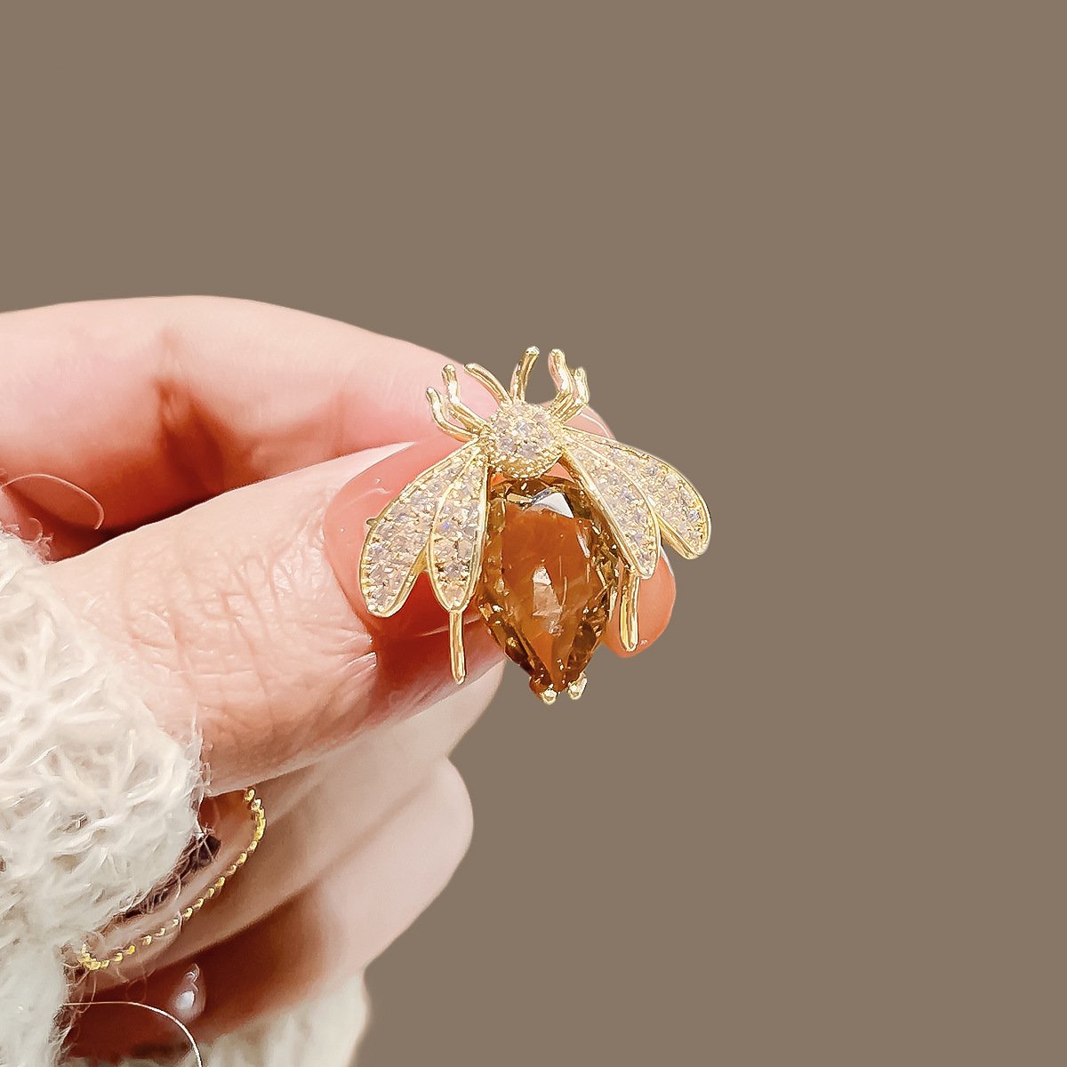Bee Brooch High-end Niche Unisex Trendy Unique Luxury - Image 2