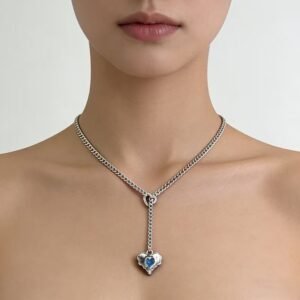 Fashionable Blue Sparkling Diamond Heart Pendant Necklace