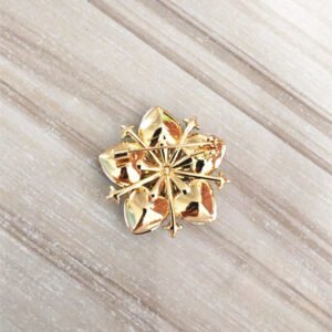 Light Luxury High-grade Super Shiny Snowflake Personality Corsage Suit Jacket Elegant Pin