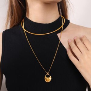 Fashionable Minimalist And Uniquely Designed Necklace