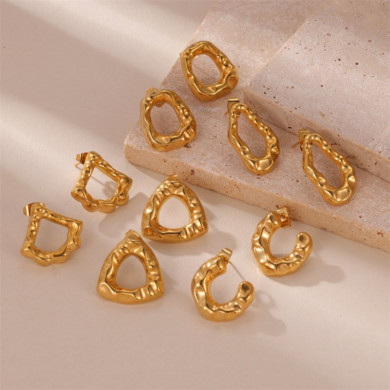 Retro Geometric Minimalist Fashion Earrings With A Stylish Design - Image 3