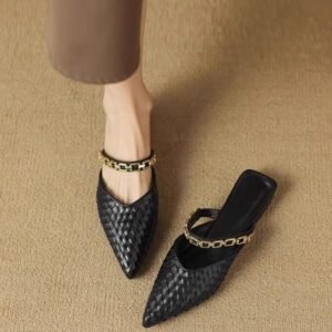 Chain-style Strappy Pointed-toe Low-heeled Flat Sandals