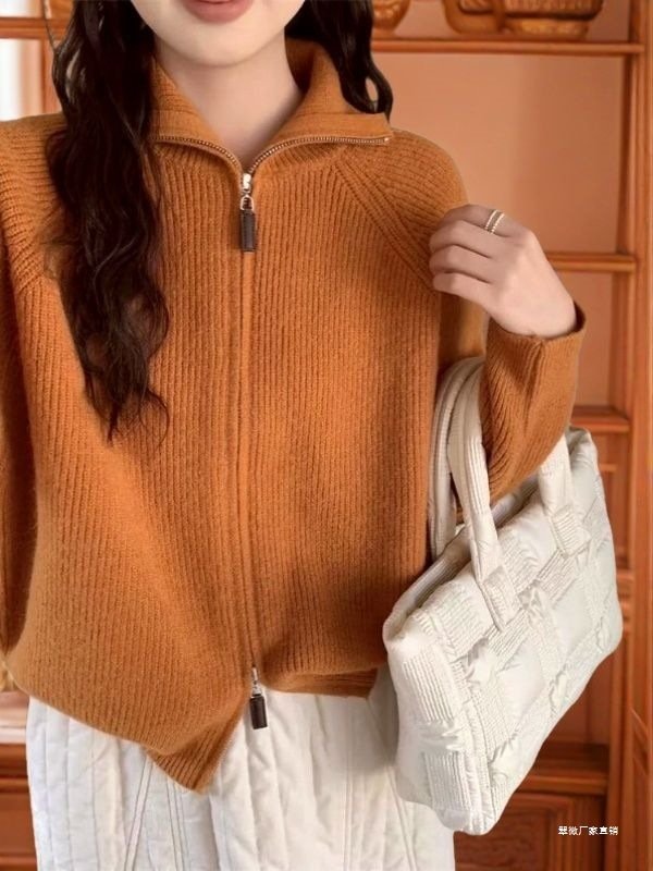 Relaxed, Laid-back High-neck Sweater That Goes With Everything - Image 5