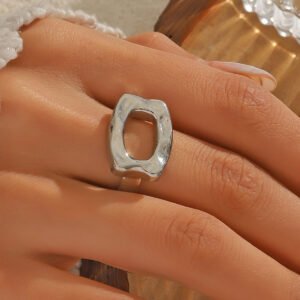 Oversized French Style Metal Texture Smooth Round Ring Minimalist Geometric Alloy Jewelry For Women
