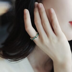 Minimalist Emerald Gemstone Index Ring