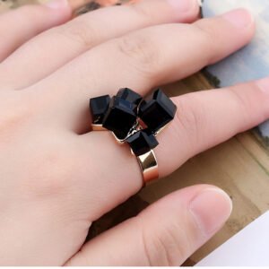 1PC Women's Fashion Statement Ring - Creative Elegant Magic 3D Cube Crystal-Embedded Index Finger Ring, Multi-Color Options, Perfect For Daily Wear & Gifting
