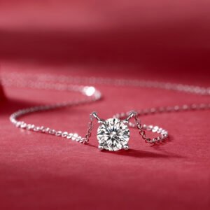 Four Claw Plated PT950 Moissanite Pendant