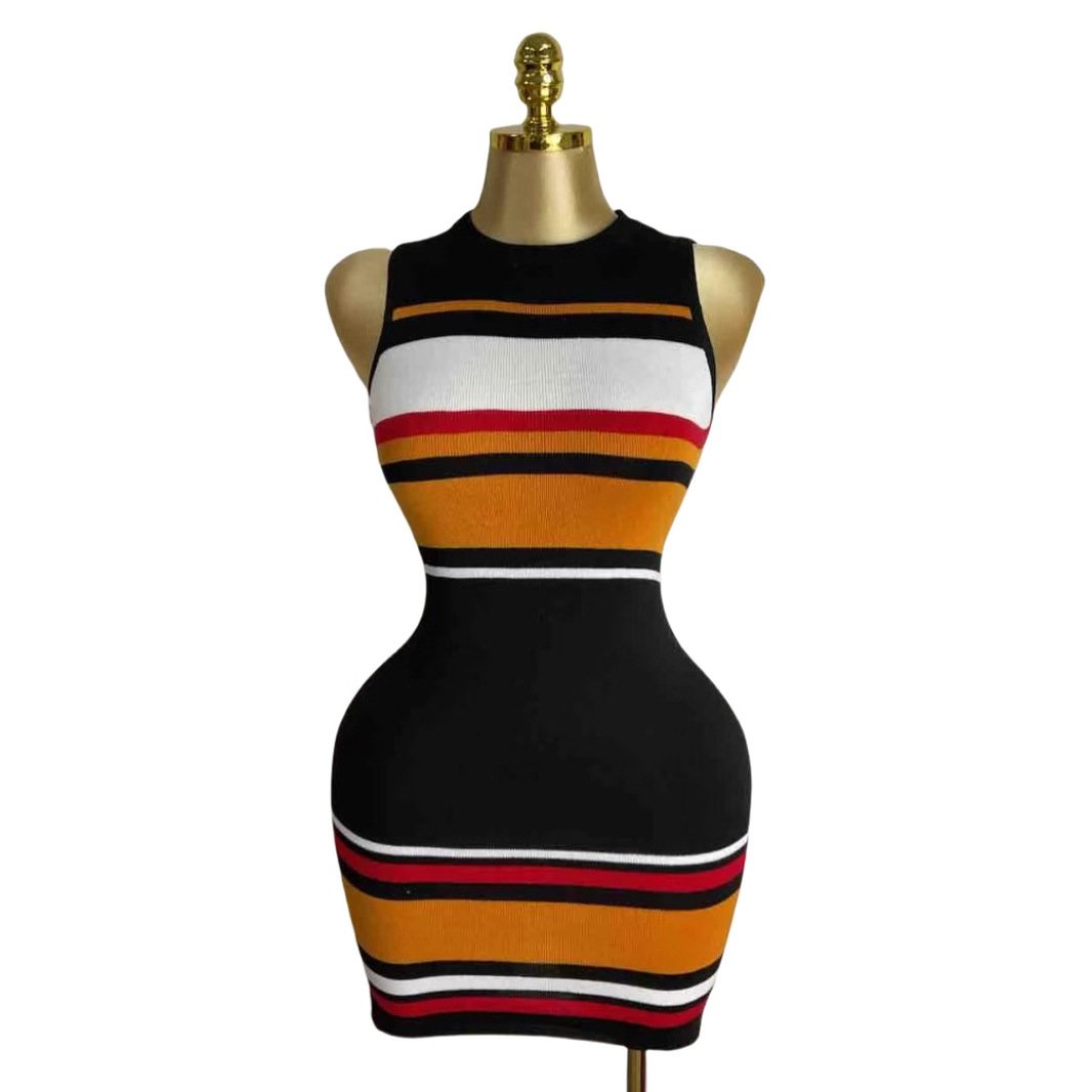 Sleeveless Contrast-Color Bodycon Dress That Flatters Your Figure And Enhances Your Elegance - Image 5
