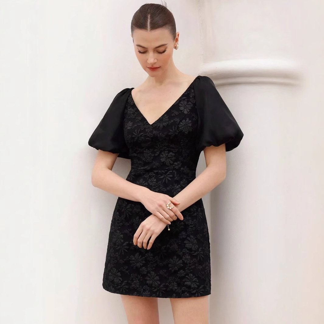 Retro Waist-Cinching Lace-Up Patchwork Pleated-Sleeve Dress - Image 4