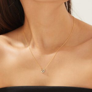 New Diamond-encrusted Heart Pendant Clavicle Necklace