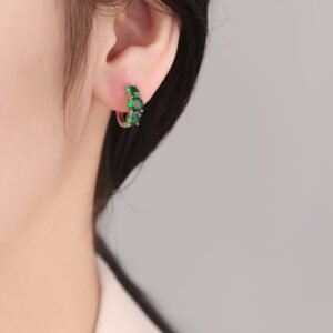 Vintage-style Womens Earrings With Emerald-inlaid Artificial Gemstones