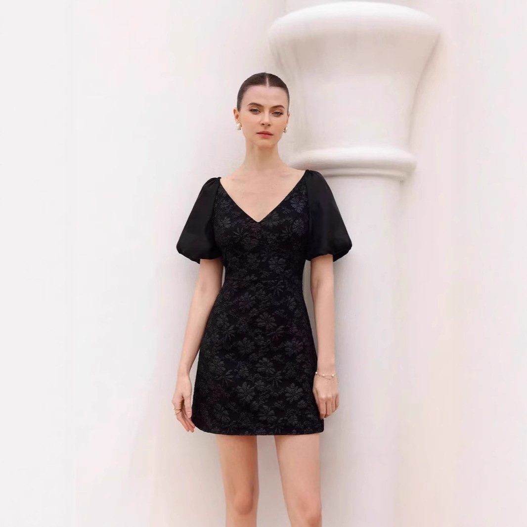 Retro Waist-Cinching Lace-Up Patchwork Pleated-Sleeve Dress - Image 3
