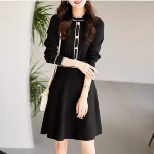 Crew-neck Long-sleeve Figure-flattering Knit Dress