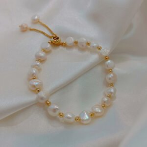 Womens Stylish Baroque Freshwater Pearl Bracelet