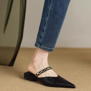 Chain-style Strappy Pointed-toe Low-heeled Flat Sandals