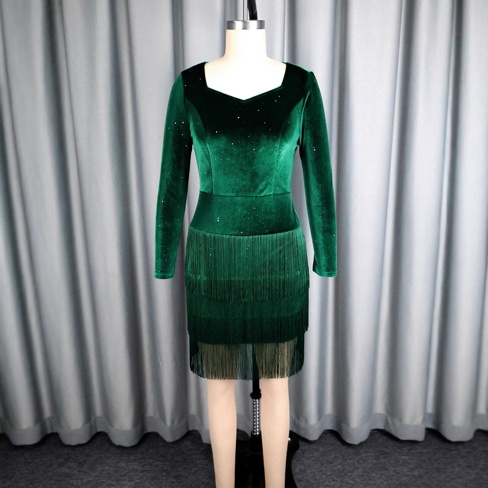 Retro Dark Green Velvet Tassel Long-Sleeve Sequin Waist-Cinched Party Dress - Image 3