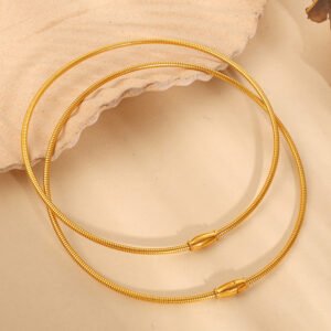 Fashionable Minimalist And Uniquely Designed Necklace